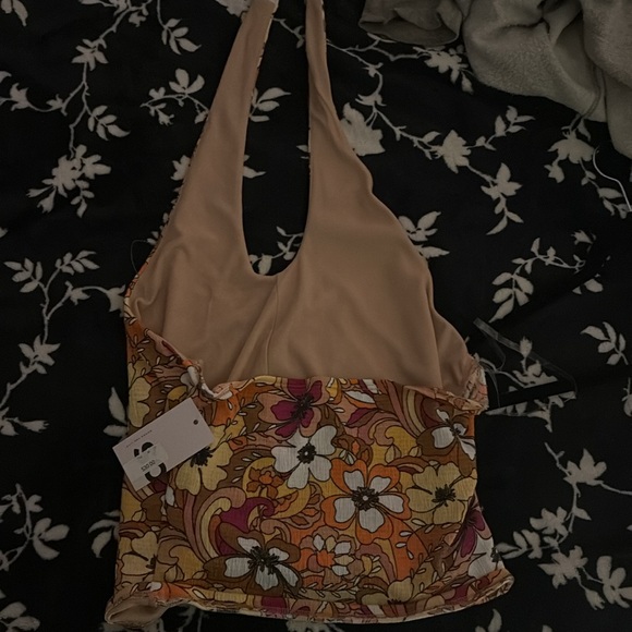 Haltered flowers backless top - Picture 3 of 3